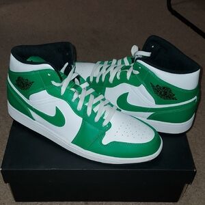 Nike Green and White Men's Shoes
